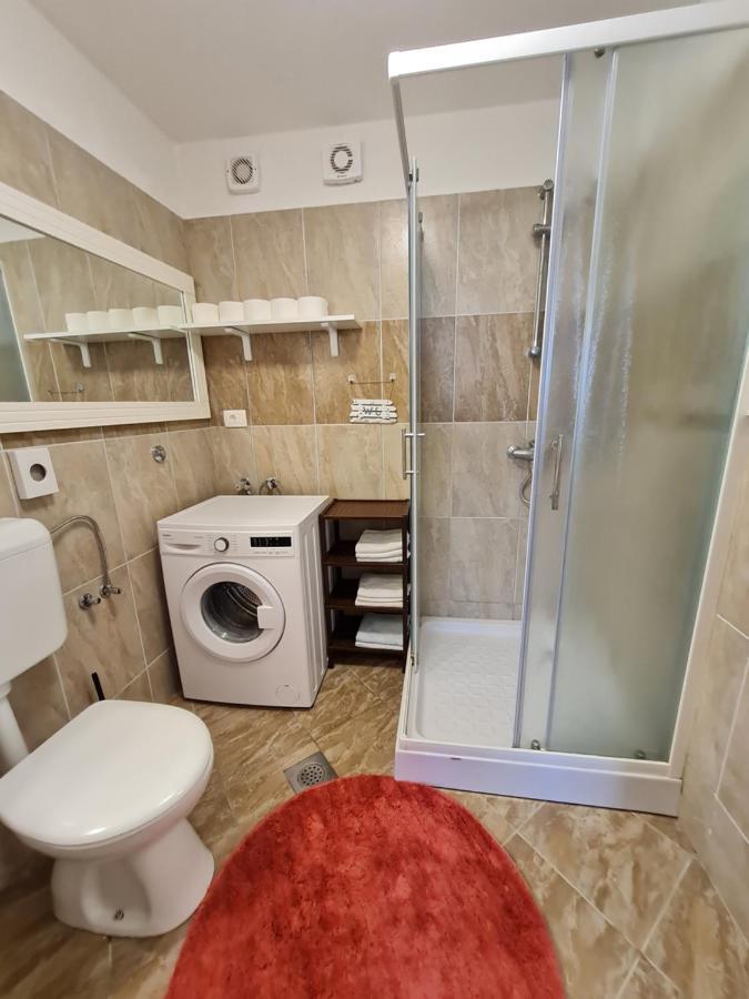 Holiday Home "Mala Kuca " With Heated Pool Pula Exteriör bild