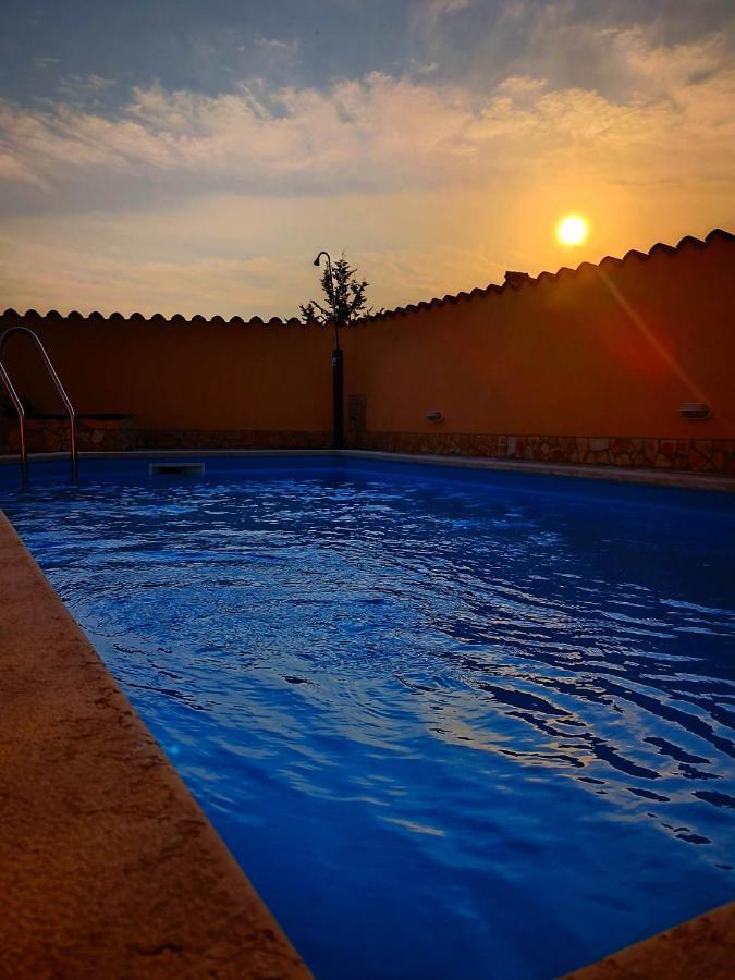 Holiday Home "Mala Kuca " With Heated Pool Pula Exteriör bild