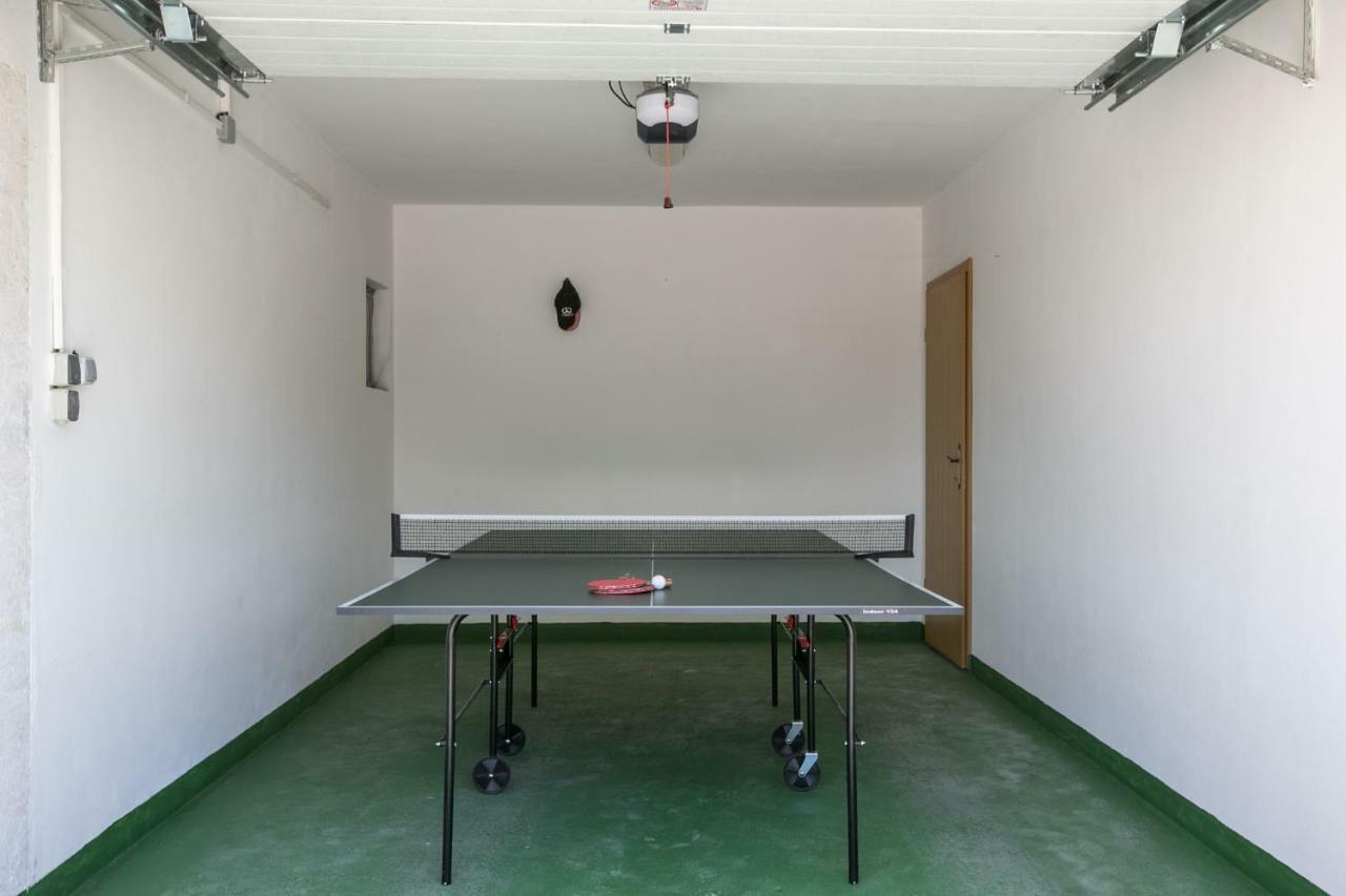 Holiday Home "Mala Kuca " With Heated Pool Pula Exteriör bild